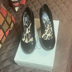 Jessica Simpson Black and Leopard Print Heels